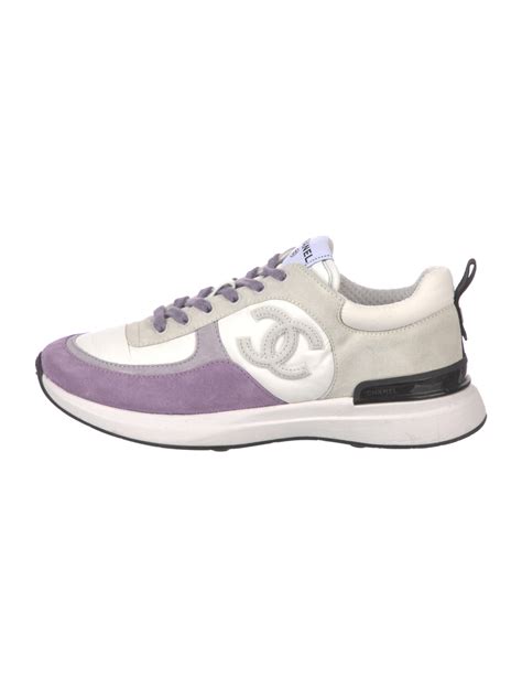 chanel women sneakers 2022.